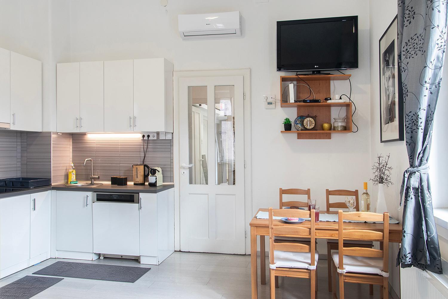Dora Apartment Near Buda Castle With Parking! บูดาเปสต์ ภายนอก รูปภาพ