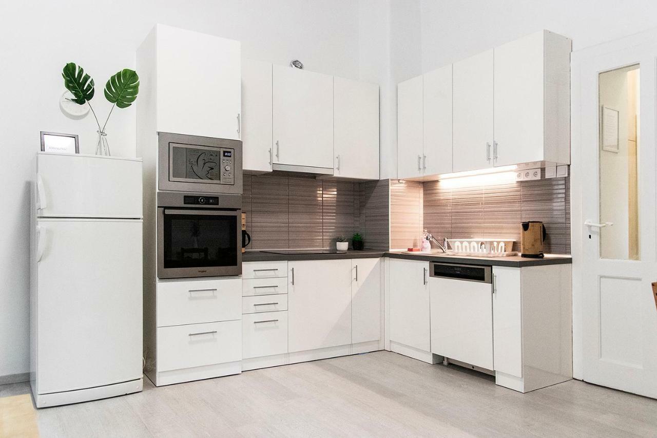 Dora Apartment Near Buda Castle With Parking! บูดาเปสต์ ภายนอก รูปภาพ